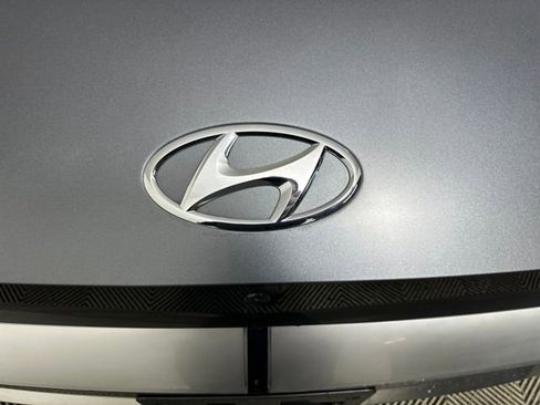 Used 2024 Hyundai Ioniq 5 Limited image 9