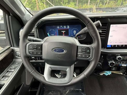 Used 2025 Ford F350 4x4 Crew Cab Super Duty image 17