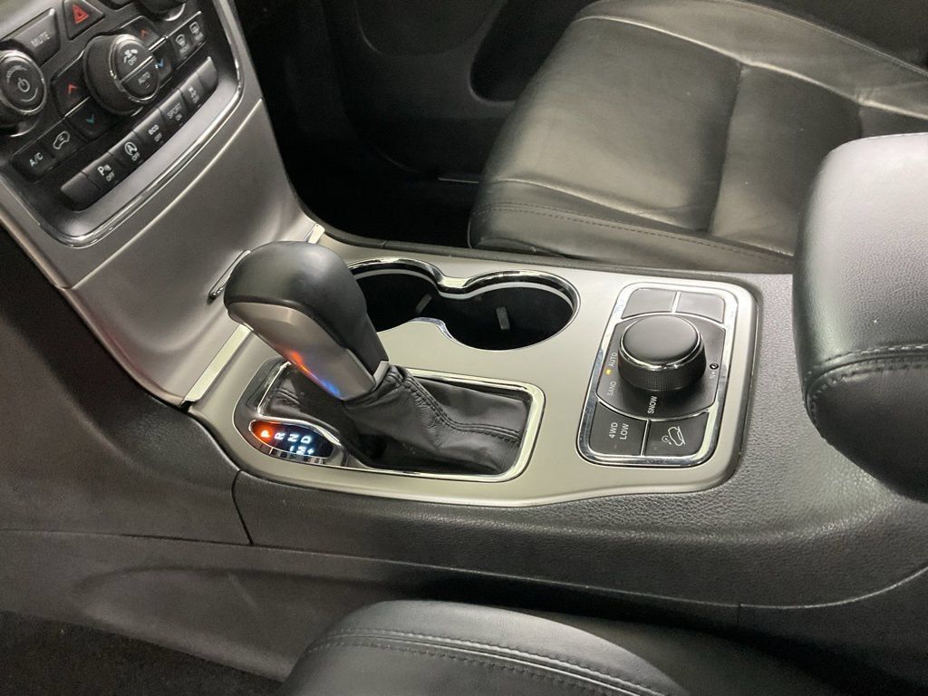 Used 2018 Jeep Grand Cherokee Limited AWD/4WD image 18