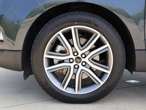 Used 2024 Ford Edge Titanium w/ Equipment Group 301A AWD/4WD image 9