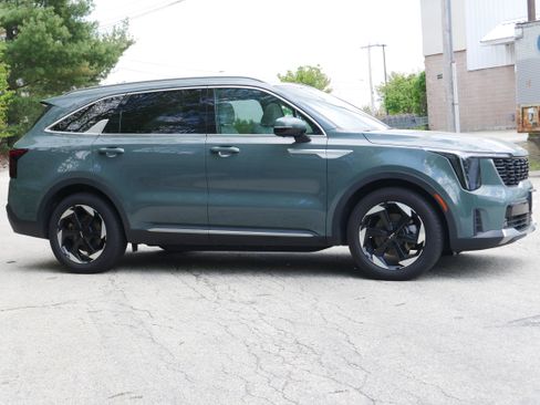 Certified 2025 Kia Sorento SX Prestige AWD/4WD image 10