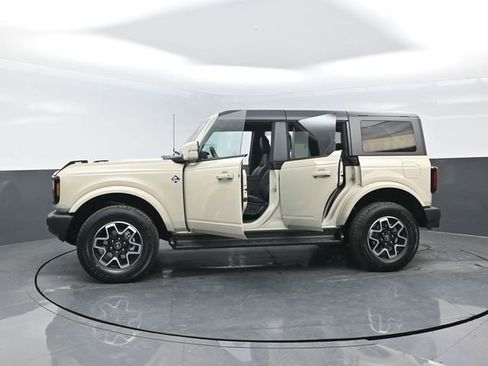 New 2025 Ford Bronco Outer Banks image 22