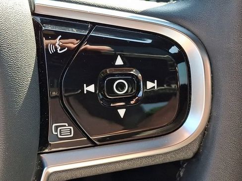 Certified 2023 Volvo XC60 B5 Plus w/ Climate Package AWD/4WD image 24