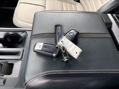 Certified 2023 Ford F150 Lightning Platinum image 15