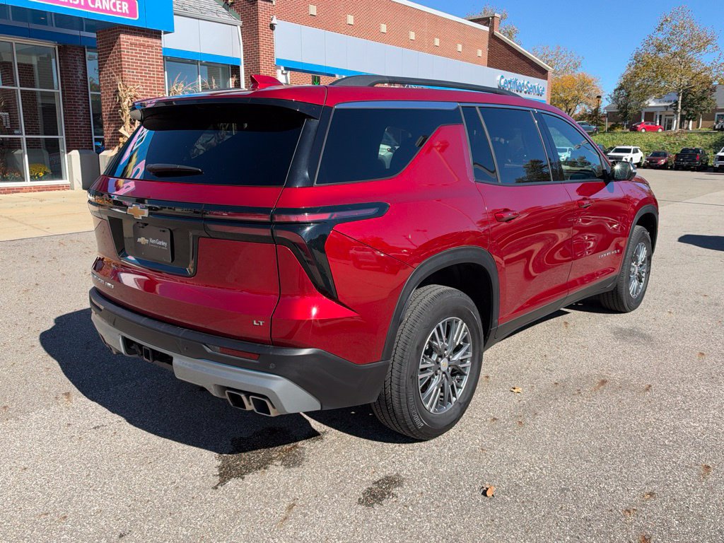 Used 2024 Chevrolet Traverse LT w/ Trailering Package AWD/4WD image 19