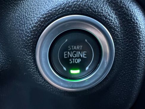 Used 2021 Chevrolet Silverado 1500 RST image 35