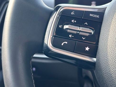 Used 2025 Kia Sorento S image 20