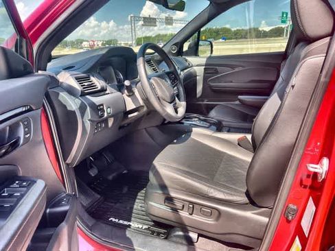 Certified 2023 Honda Passport Elite image 3