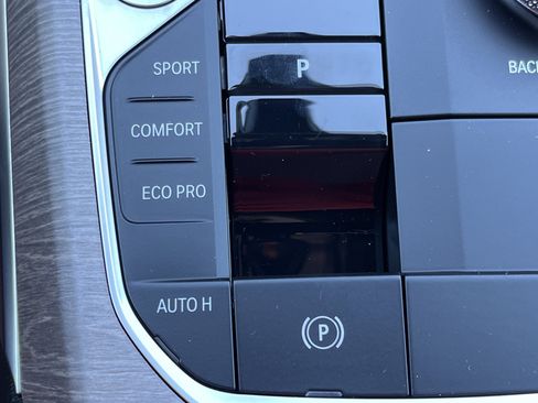 New 2026 BMW 330i Sedan w/ Premium Package image 9