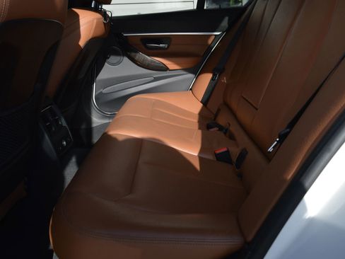 Used 2017 BMW 330i xDrive Sedan image 16