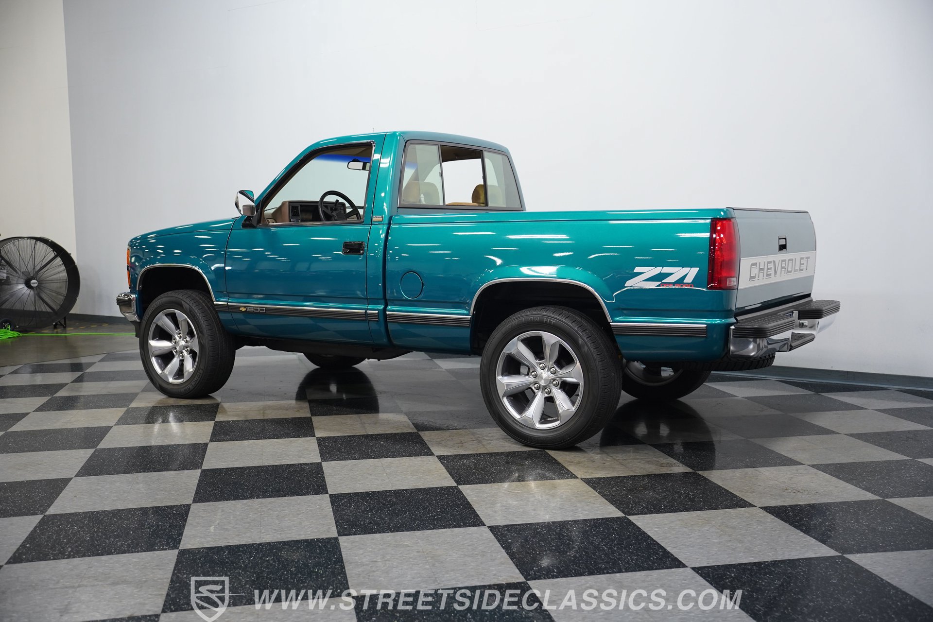 Used 1993 Chevrolet Silverado 1500 4x4 Regular Cab image 9