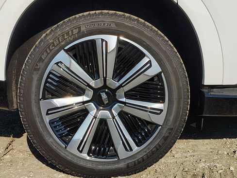 New 2025 Cadillac Escalade IQ Luxury 2 image 50