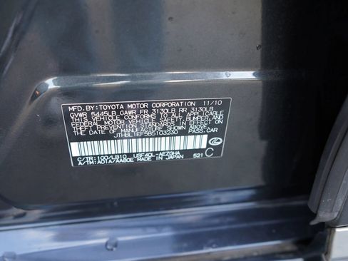 Used 2011 Lexus LS 460 RWD image 7
