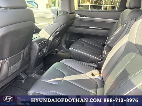 Used 2025 Hyundai Palisade SEL FWD image 12
