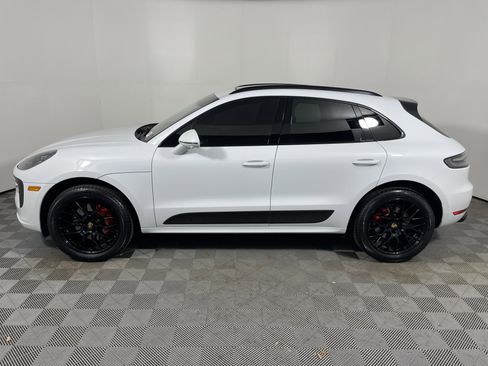 Certified 2020 Porsche Macan GTS image 2