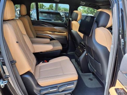 New 2025 Cadillac Escalade IQ Luxury 2 image 10