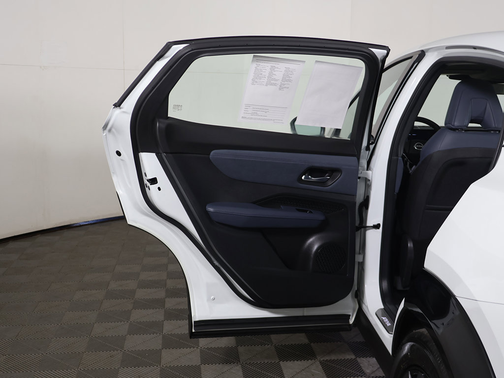 Used 2024 Nissan Ariya AWD image 26