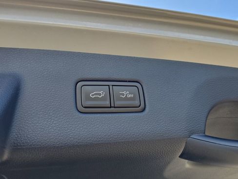 New 2026 Kia Carnival EX FWD image 10