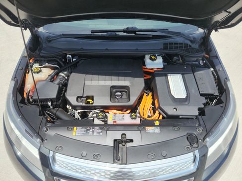 Used 2014 Chevrolet Volt w/ Enhanced Safety Package 1 FWD image 15