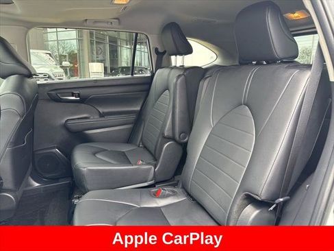 Certified 2024 Toyota Highlander XLE AWD/4WD image 15