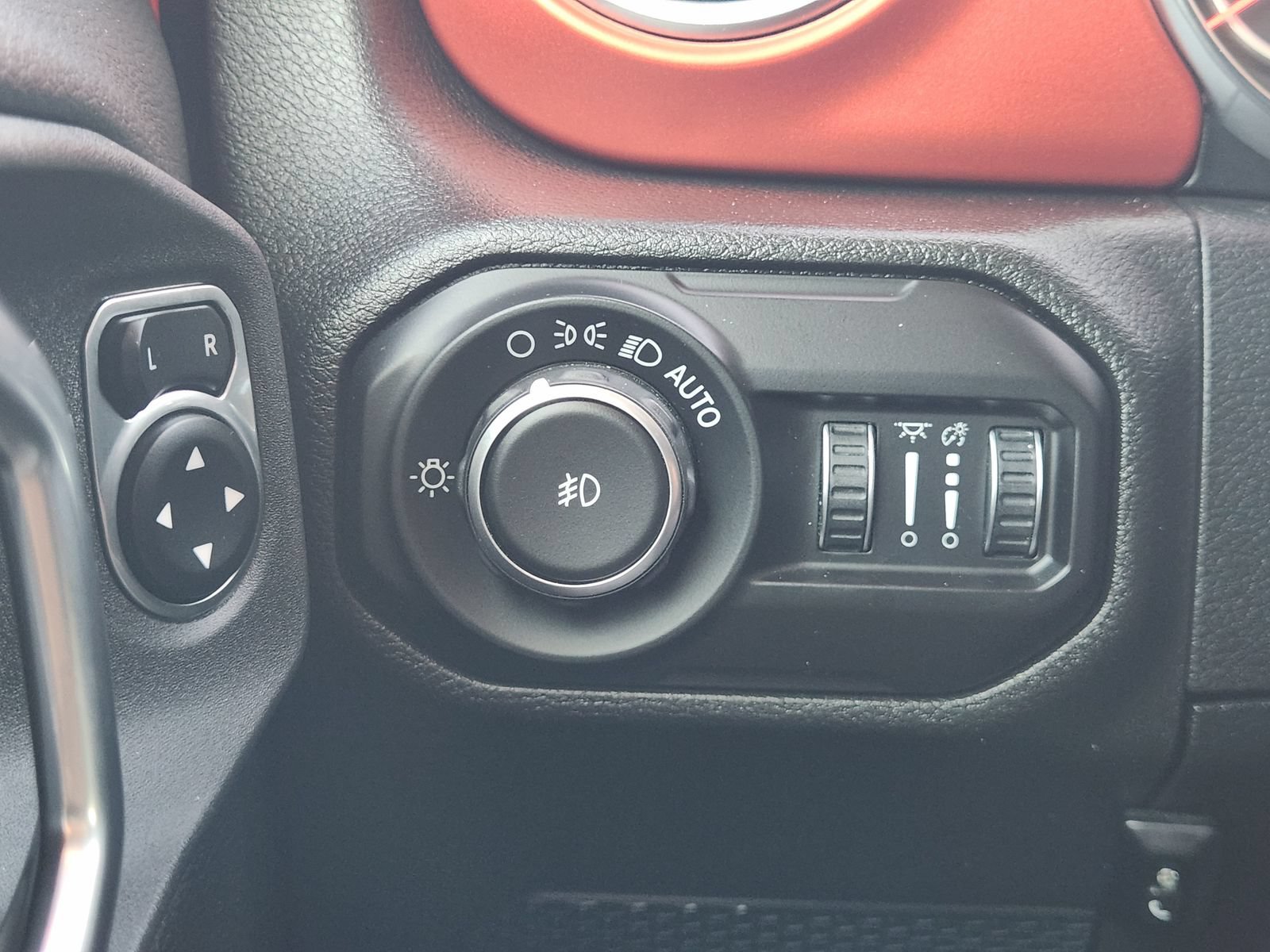 Used 2020 Jeep Wrangler Unlimited Rubicon AWD/4WD image 22