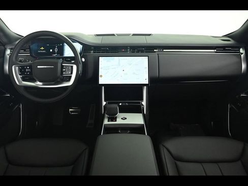 Used 2025 Land Rover Range Rover Long Wheelbase SE image 9