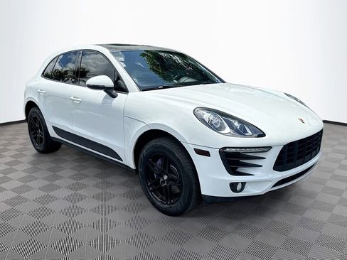 Used 2018 Porsche Macan AWD/4WD image 4
