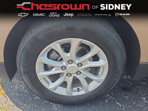 Used 2018 Chevrolet Equinox LT FWD image 17