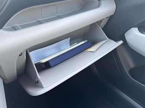 Certified 2024 Hyundai Venue SEL image 34