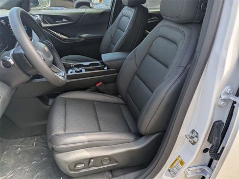 New 2026 Chevrolet Equinox LT w/ Convenience Package II image 11