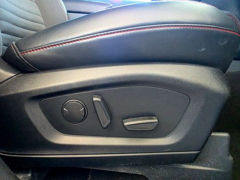 Used 2025 Ford Explorer ST-Line AWD/4WD image 84