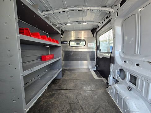 Used 2020 Ford Transit 250 Medium Roof AWD image 17