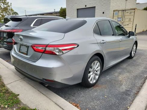 Used 2020 Toyota Camry LE image 4