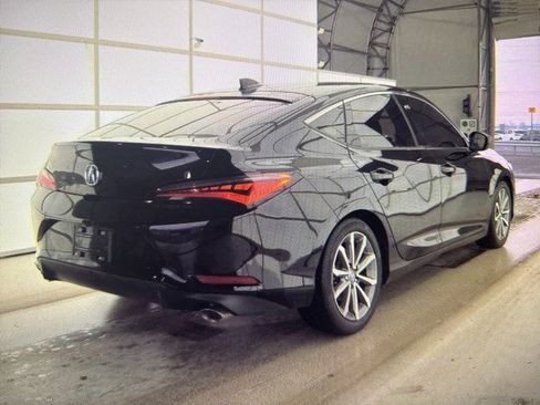 Used 2023 Acura Integra image 4