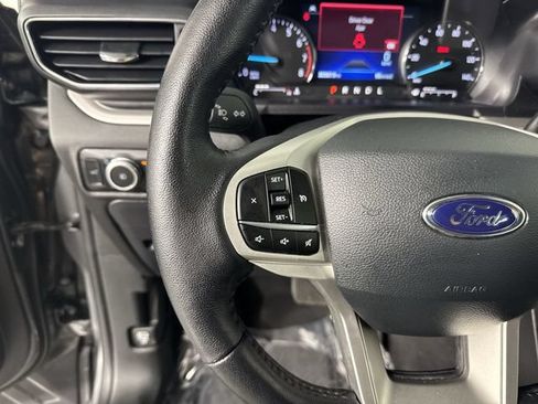 Used 2023 Ford Explorer XLT w/ Equipment Group 202A AWD/4WD image 12