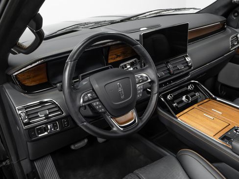 Used 2022 Lincoln Navigator Black Label image 31