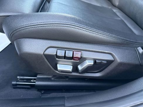 Used 2018 BMW 330i xDrive Wagon image 19