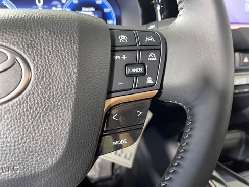 New 2026 Toyota Crown XLE image 28