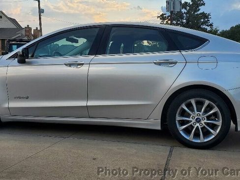 Used 2017 Ford Fusion SE image 22