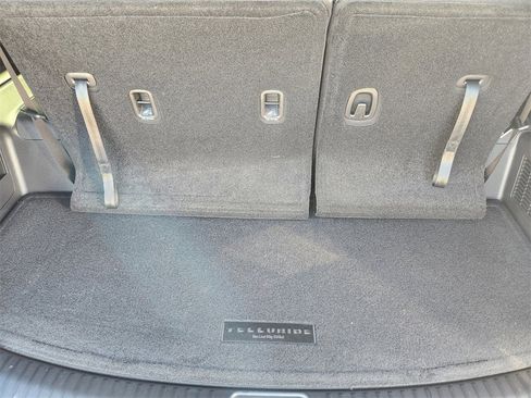 New 2025 Kia Telluride S image 22