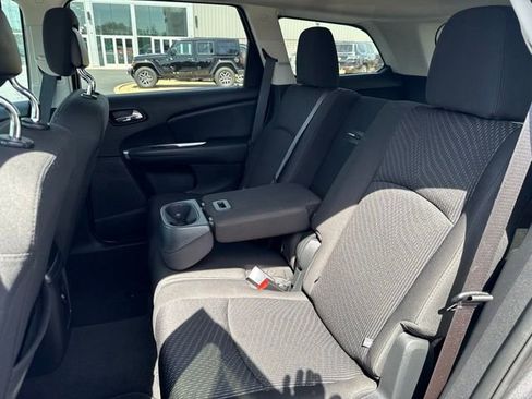Used 2017 Dodge Journey SE FWD image 25