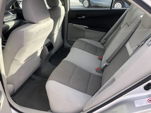 Used 2012 Toyota Camry LE image 9