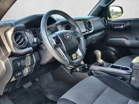 Used 2021 Toyota Tacoma TRD Sport image 9