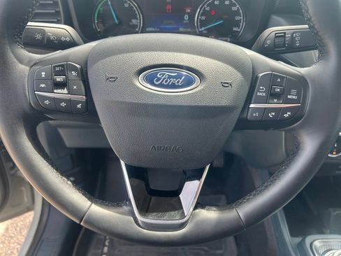 Used 2023 Ford Maverick Lariat w/ Lariat Luxury Package FWD image 17
