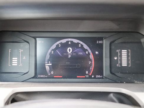 Used 2025 Toyota Tacoma SR5 AWD/4WD image 25