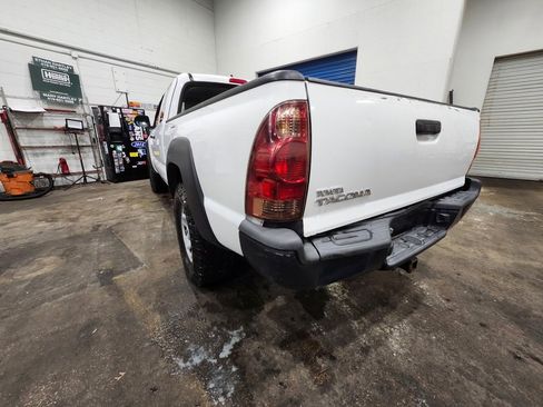 Used 2015 Toyota Tacoma 4x4 Access Cab image 5