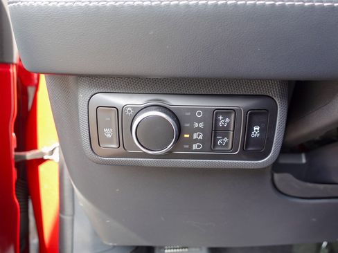 Used 2023 Ford Mustang Mach-E Premium image 12