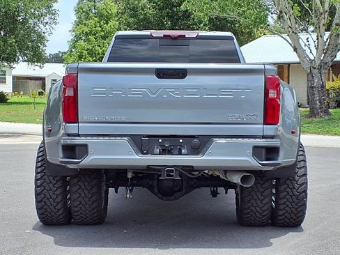 Used 2025 Chevrolet Silverado 3500 High Country w/ Technology Package AWD/4WD image 5