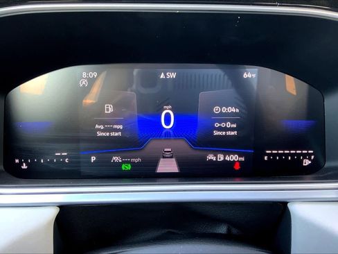 Used 2025 Volkswagen Taos SE image 26