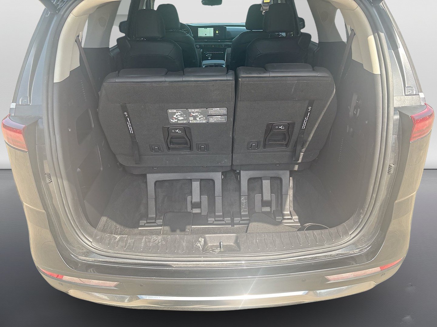 Used 2024 Kia Carnival SX FWD image 26